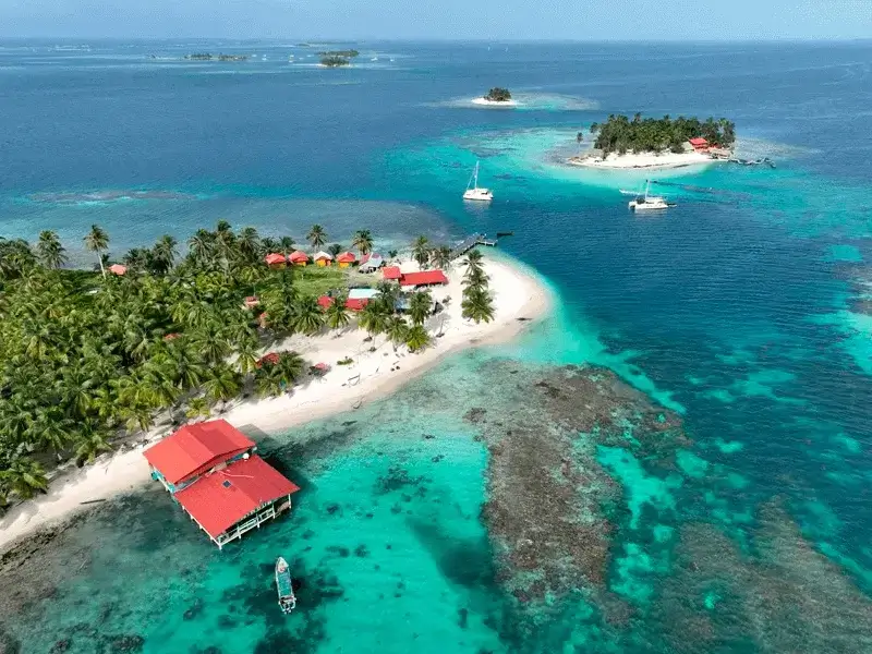 Cabañas Guna en Isla Diablo, San Blas, Panamá